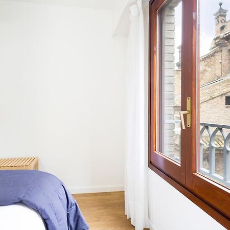 Apartamento Con Vistas En Centro Historico Zaragoza Exteriör bild