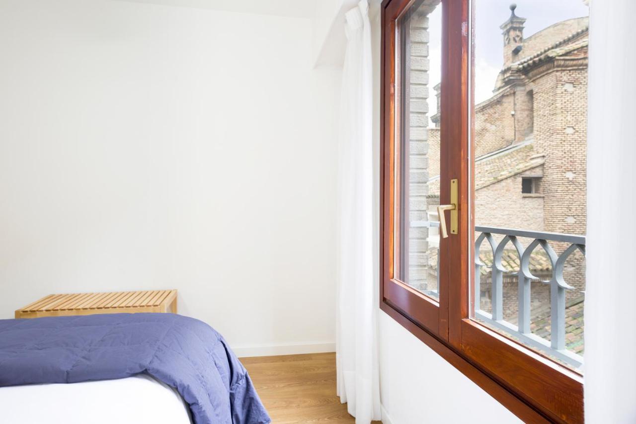 Apartamento Con Vistas En Centro Historico Zaragoza Exteriör bild