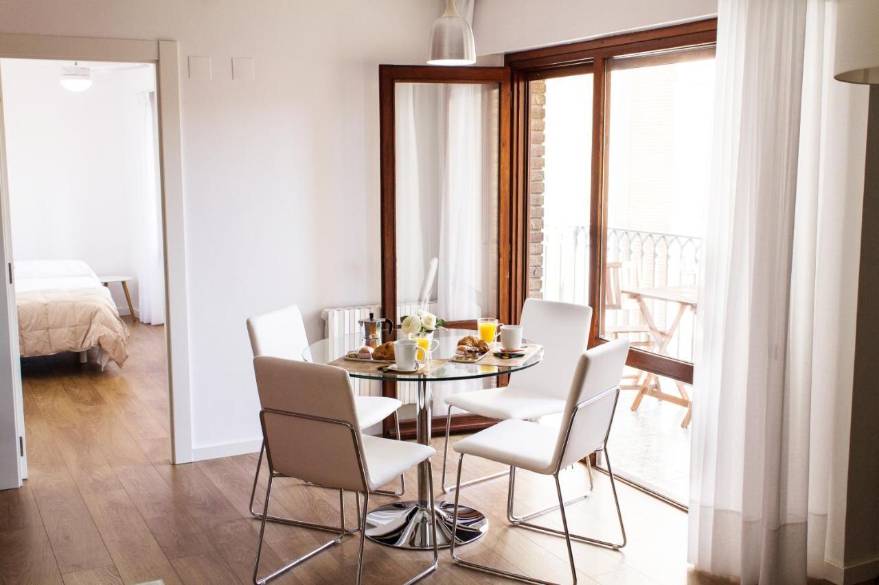 Apartamento Con Vistas En Centro Historico Zaragoza Exteriör bild